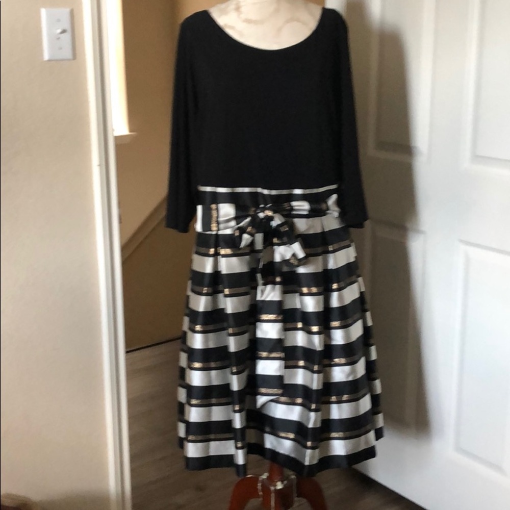 Jessica Howard evening dress
